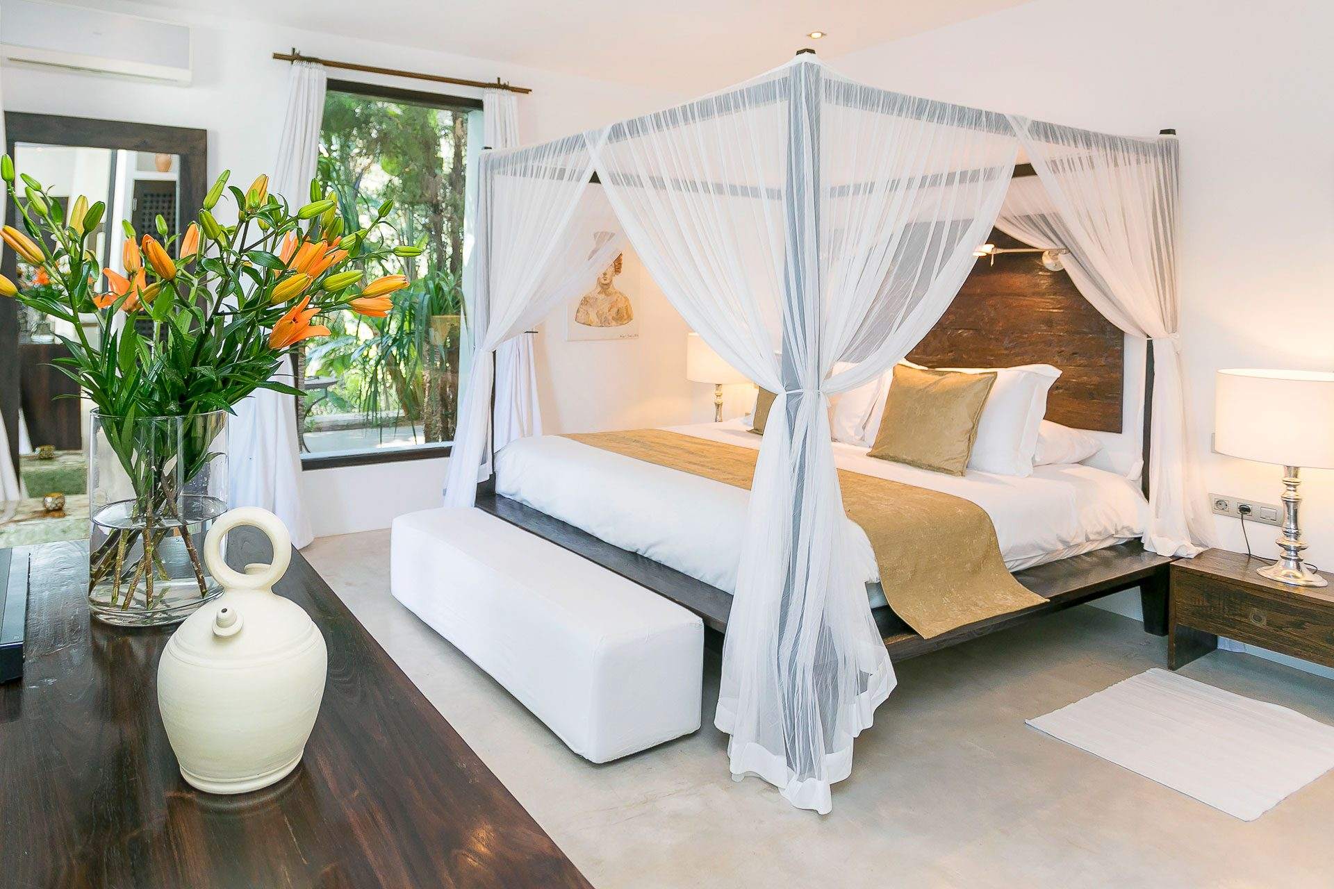 atzaro-agroturismo-ibiza-luxury-hotel-bedrooms-suite-deluxe-4